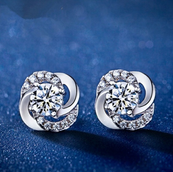 Round 6mm White Topaz 0.25ct Diamond Earring Studs - Picture 3 of 6